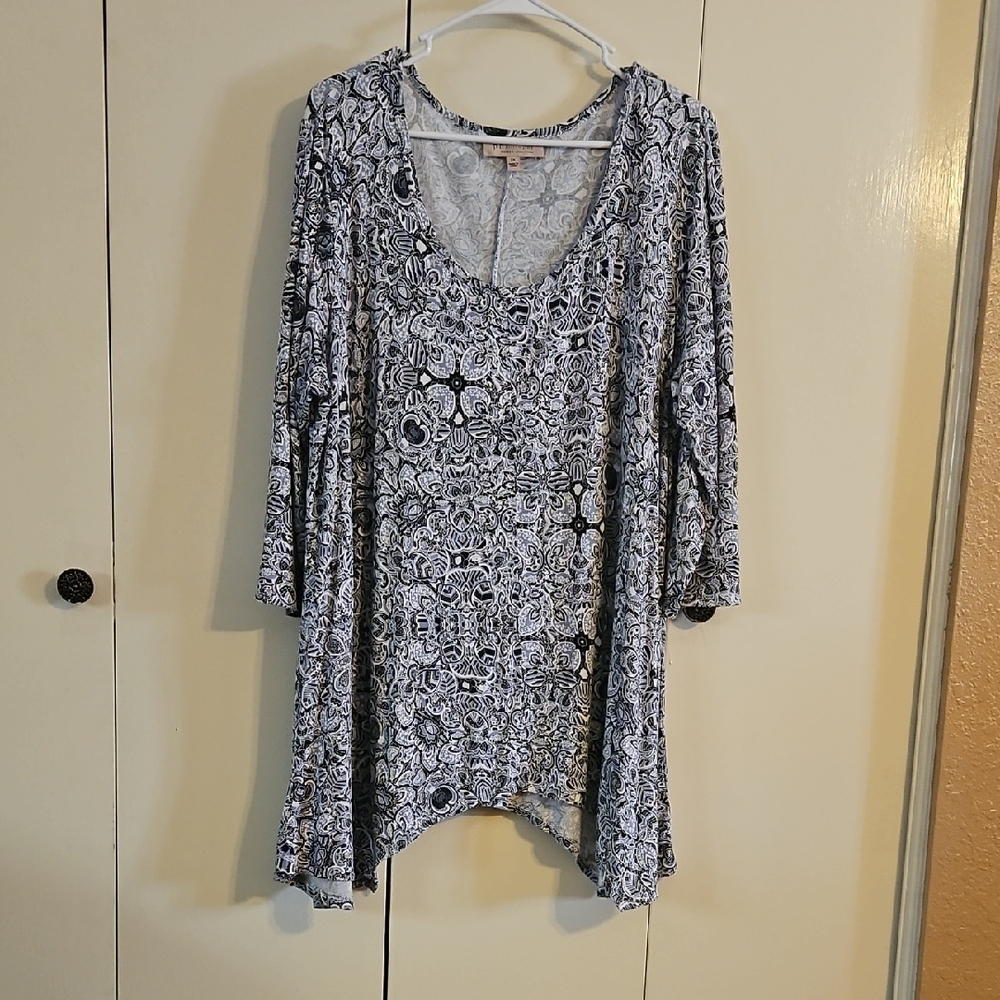 Philosophy Black and White Asymmetrical Graphic Tunic
